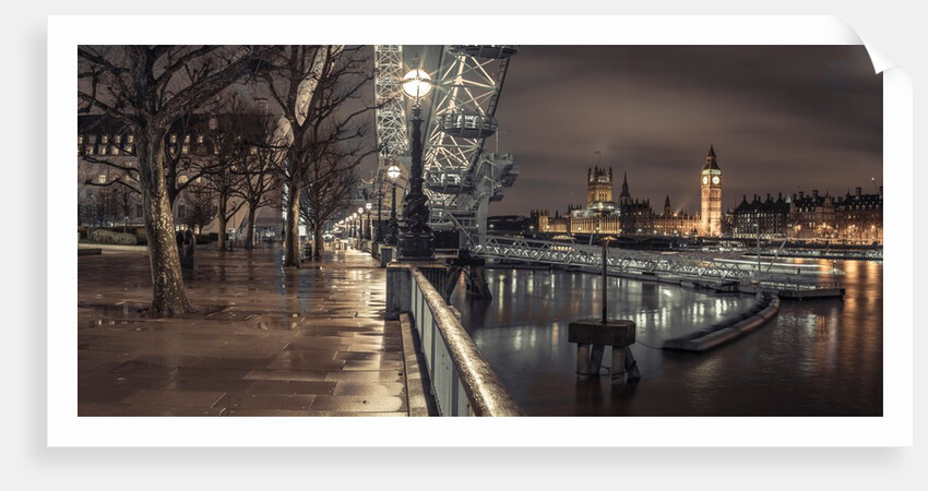 London cityscape in evening by Assaf Frank
